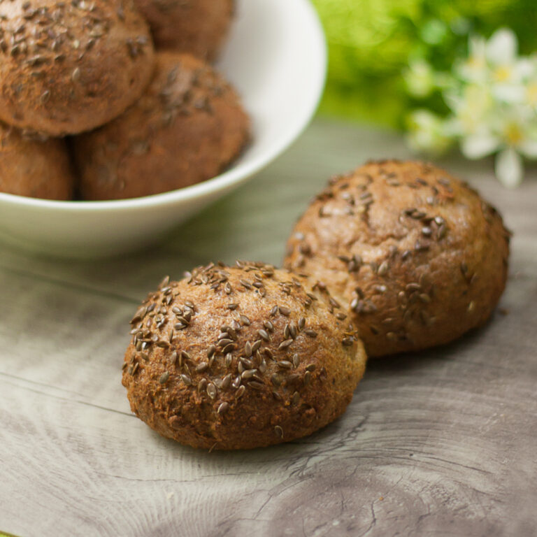 Leinsamenbrötchen sind Low Carb, glutenfrei und super lecker.