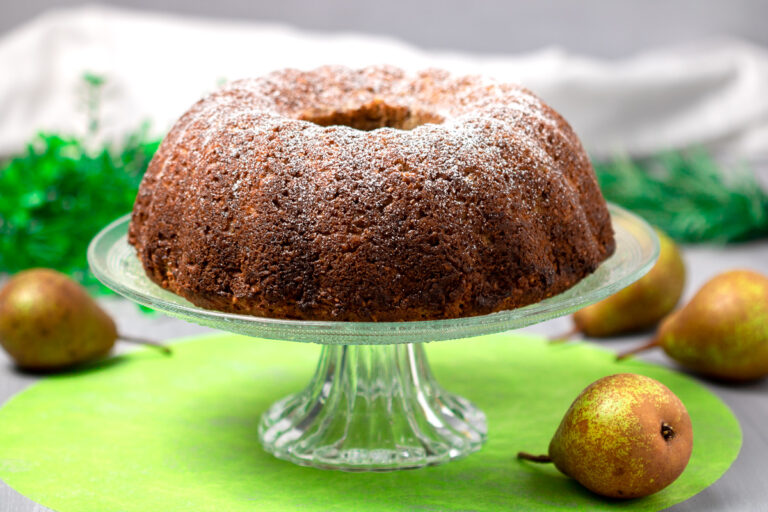 Der Haselnuss-Birnenkuchen mit Käsekuchenkern ist lecker Low Carb und glutenfrei.