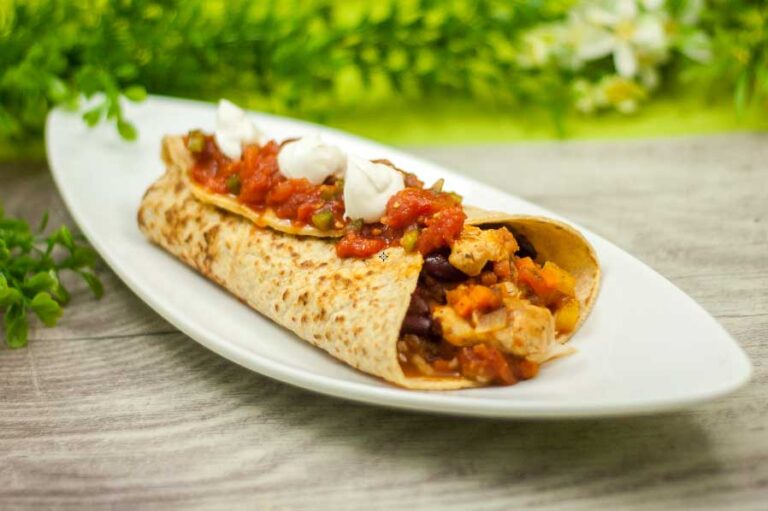 Chicken Burritos sind ein leckeres Low Carb Hauptgericht für auf die Hand.