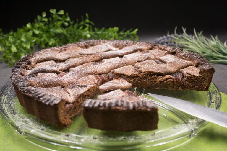 Die Linzertorte mit Chialade ist eine tolle Variante ohne Zucker und ohne Mehl.