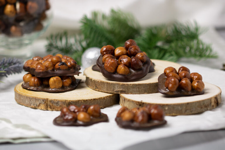 Die leckeren Nussknacker sind ein perfekter Low Carb Snack zu Weihnachten. Das Rezept schmeckt lecker und ist auch nicht aufwendig.