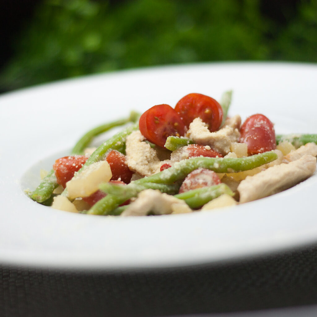 Leckeres Kohlrabi-Ragout mit Tomaten und grünen Bohnen