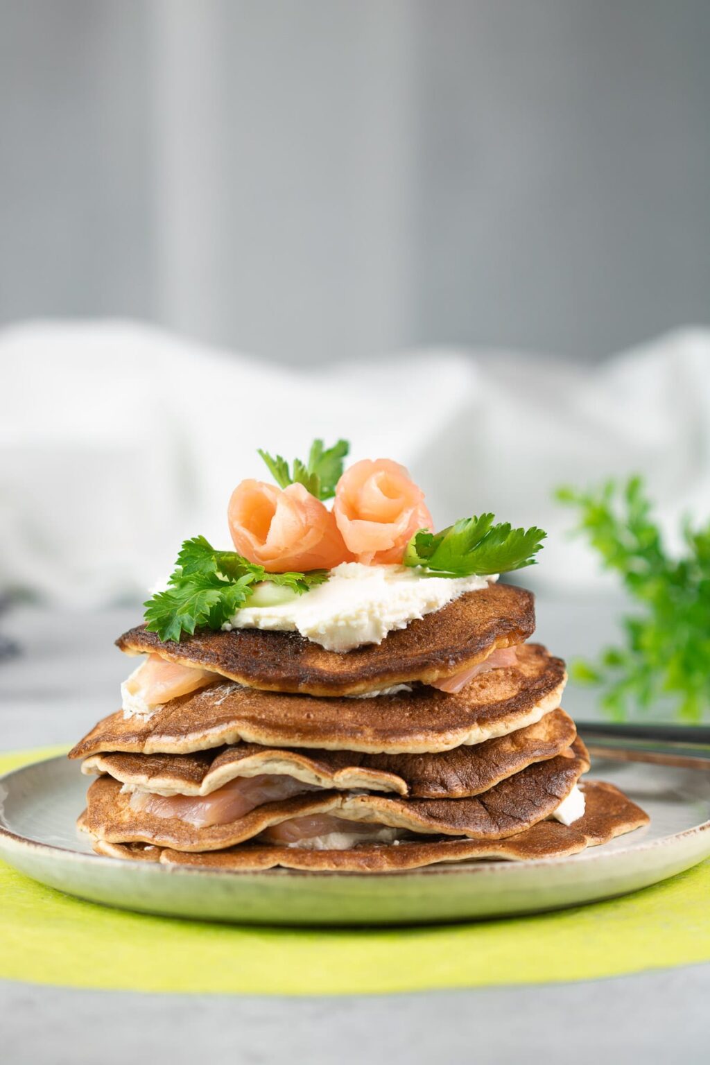 Deftige Low Carb Pancakes mit Lachs | KETO | GLUTENFREI | GESUND