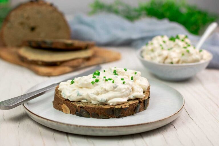 Die Camembert-Creme ist lecker, Low Carb und einfach selber zu machen.