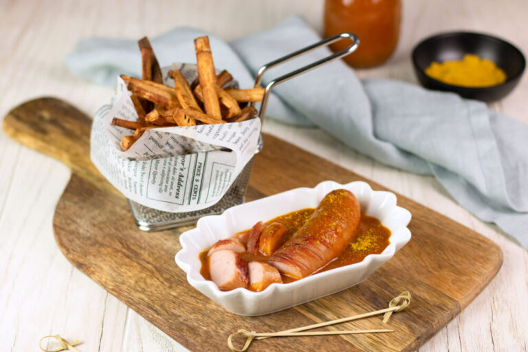 Diese Currywurst ist Low Carb, glutenfrei und super lecker.