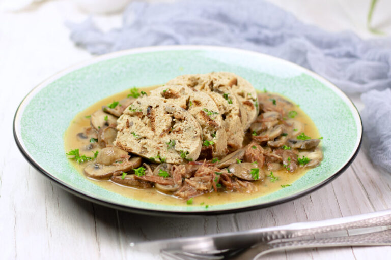 Leckere Low Carb Serviettenknödel ohne Mehl.