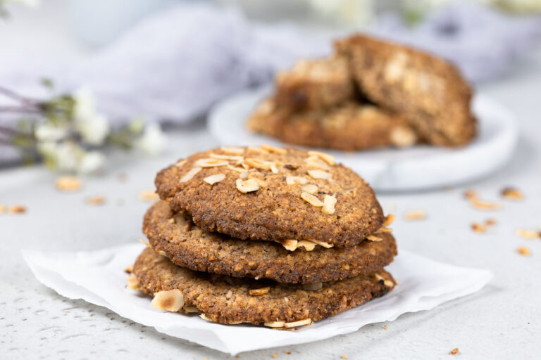 Low Carb XXL Hazelnut-Cookies