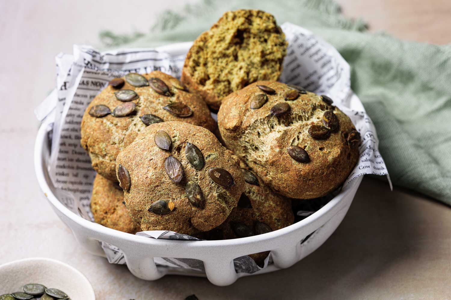 Low Carb Kürbiskernbrötchen